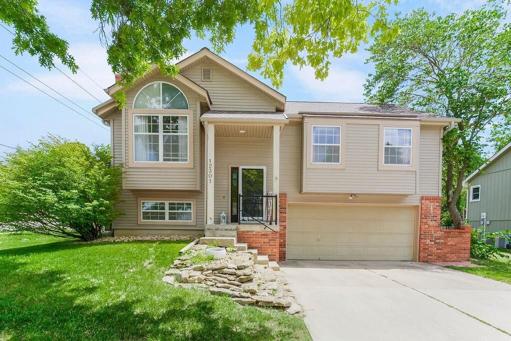 Property Photo: 12301 S Alden Street KS 66062