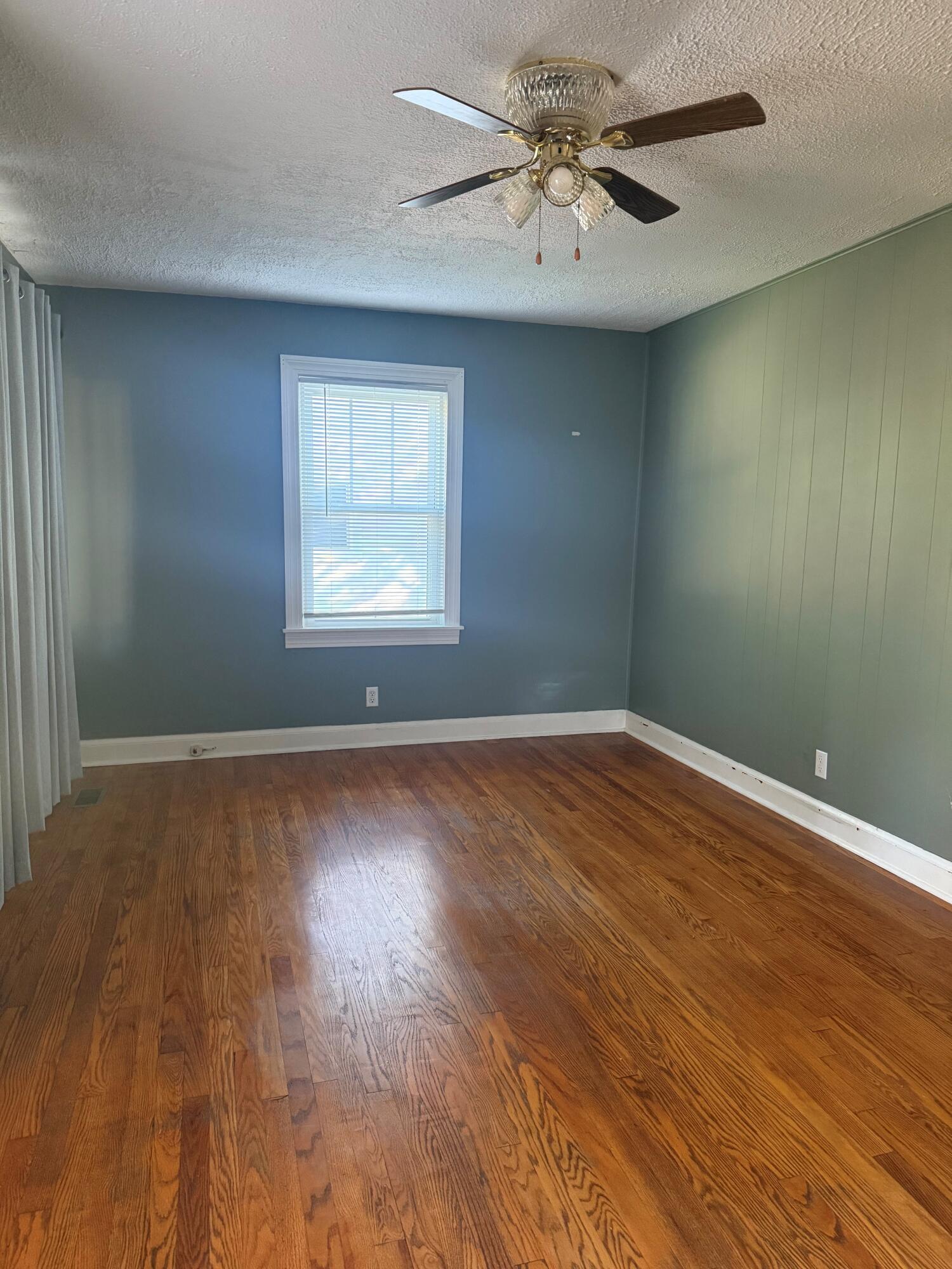 Property Photo: 246 Hawkeegan Drive KY 40601