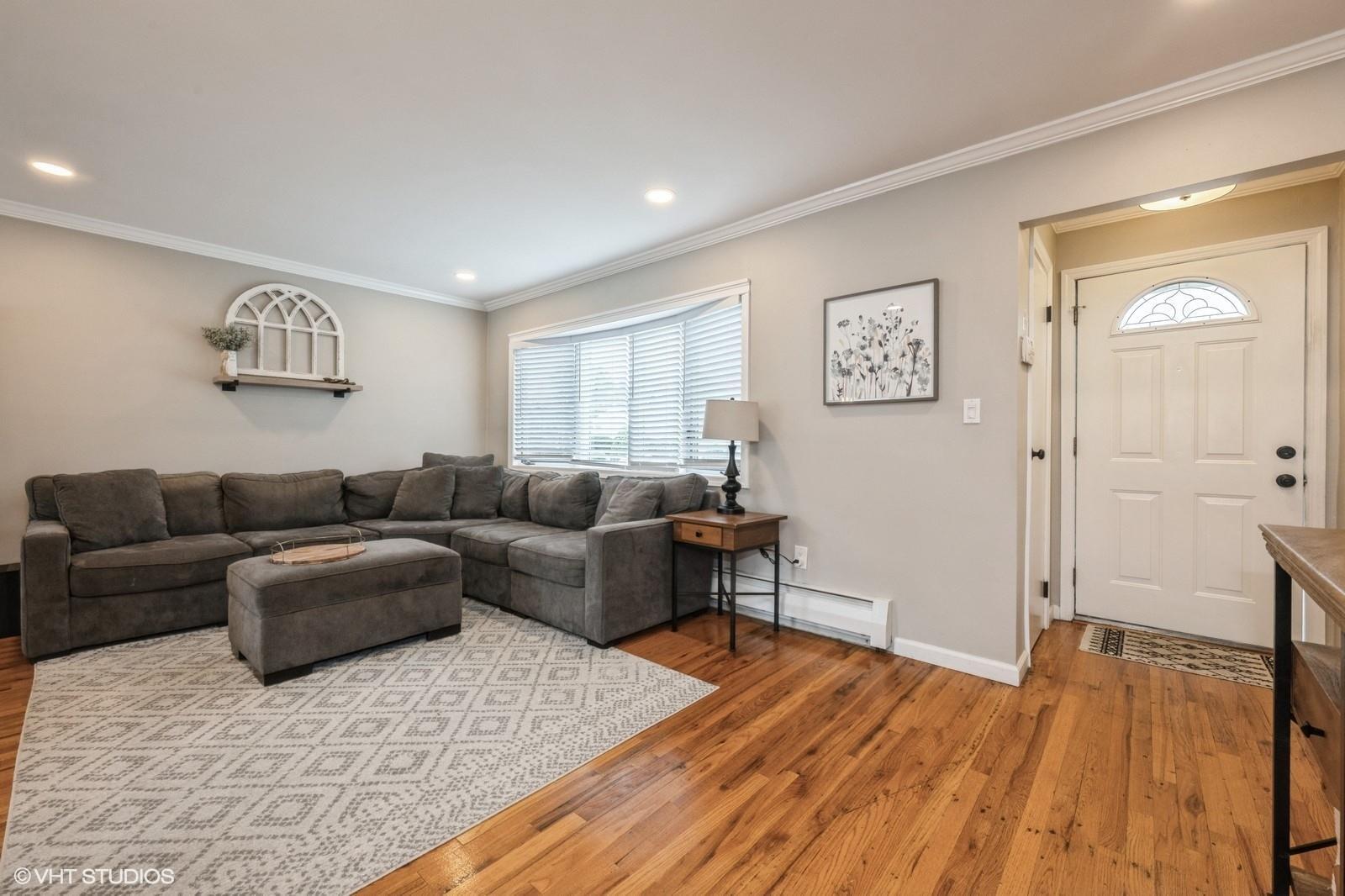 Property Photo: 3963 Daleview Avenue NY 11783