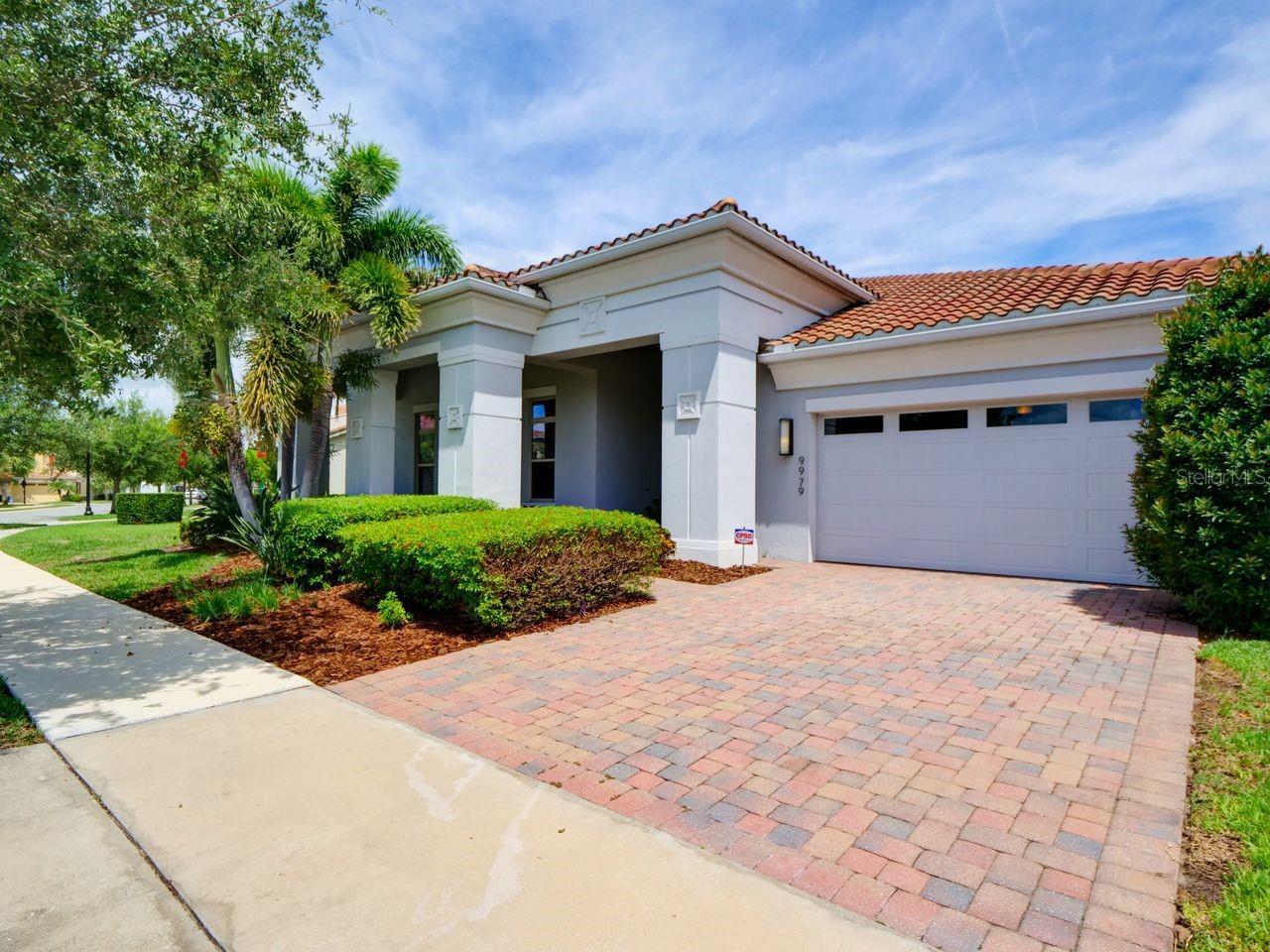 Property Photo: 9979 Winnington Street FL 32832