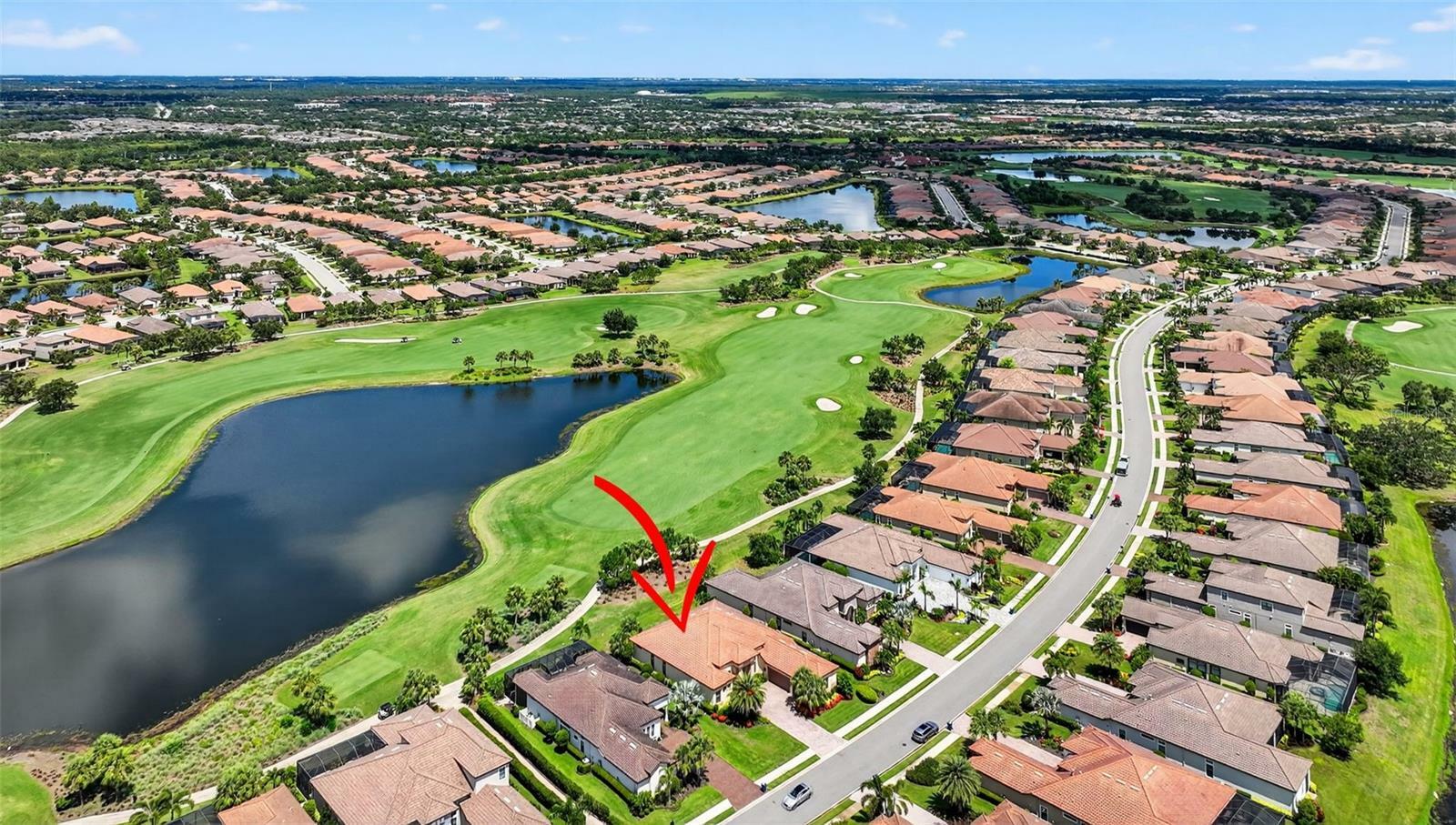 Property Photo: 5104 Benito Court FL 34211