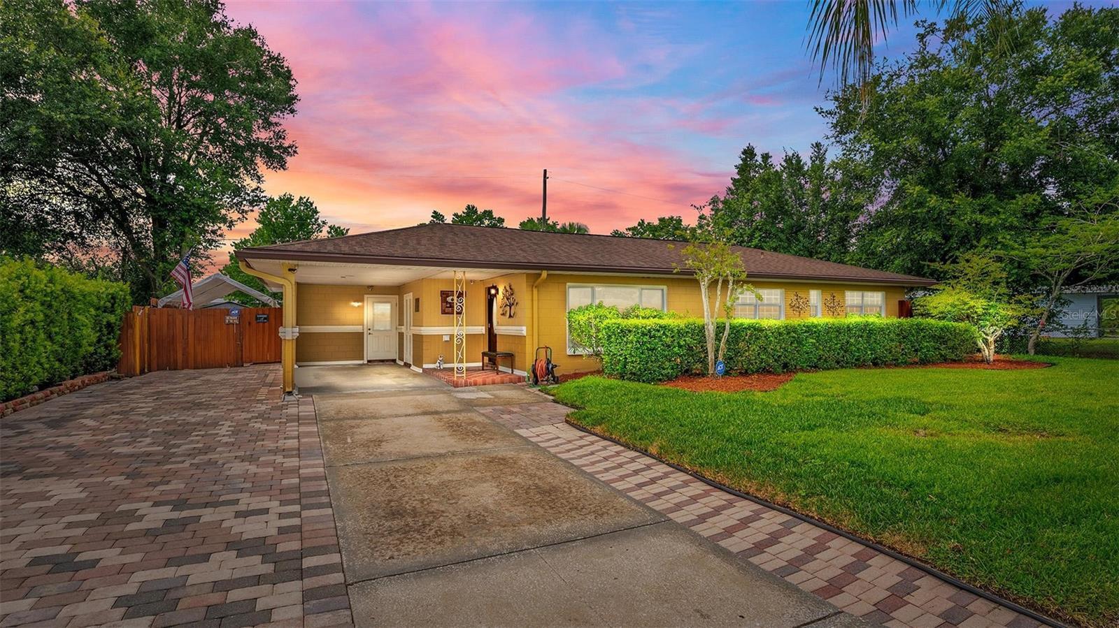 Property Photo: 6430 Yellowstone Street FL 32807