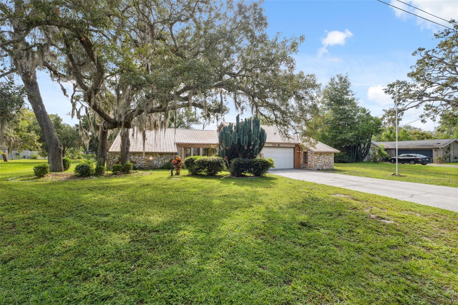 Property Photo: 1116 Dagmar Avenue FL 34606