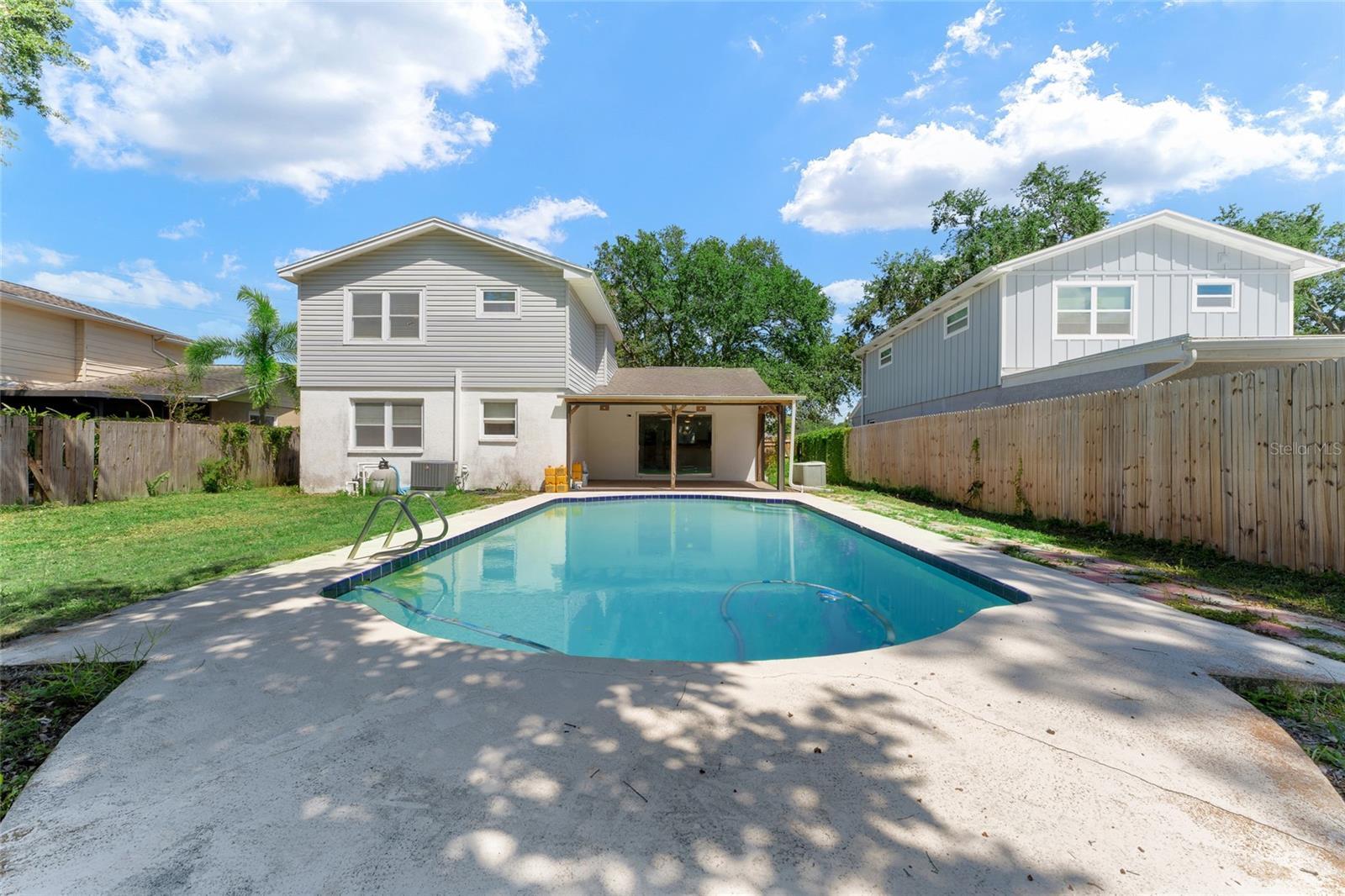 208 SE Lincoln Circle N  St Petersburg FL 33703 photo