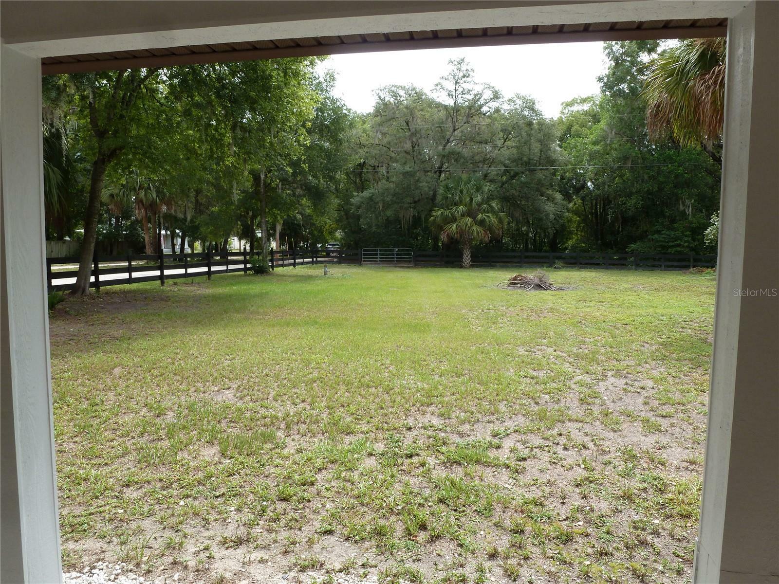 Property Photo: 404 Centre Street FL 32666