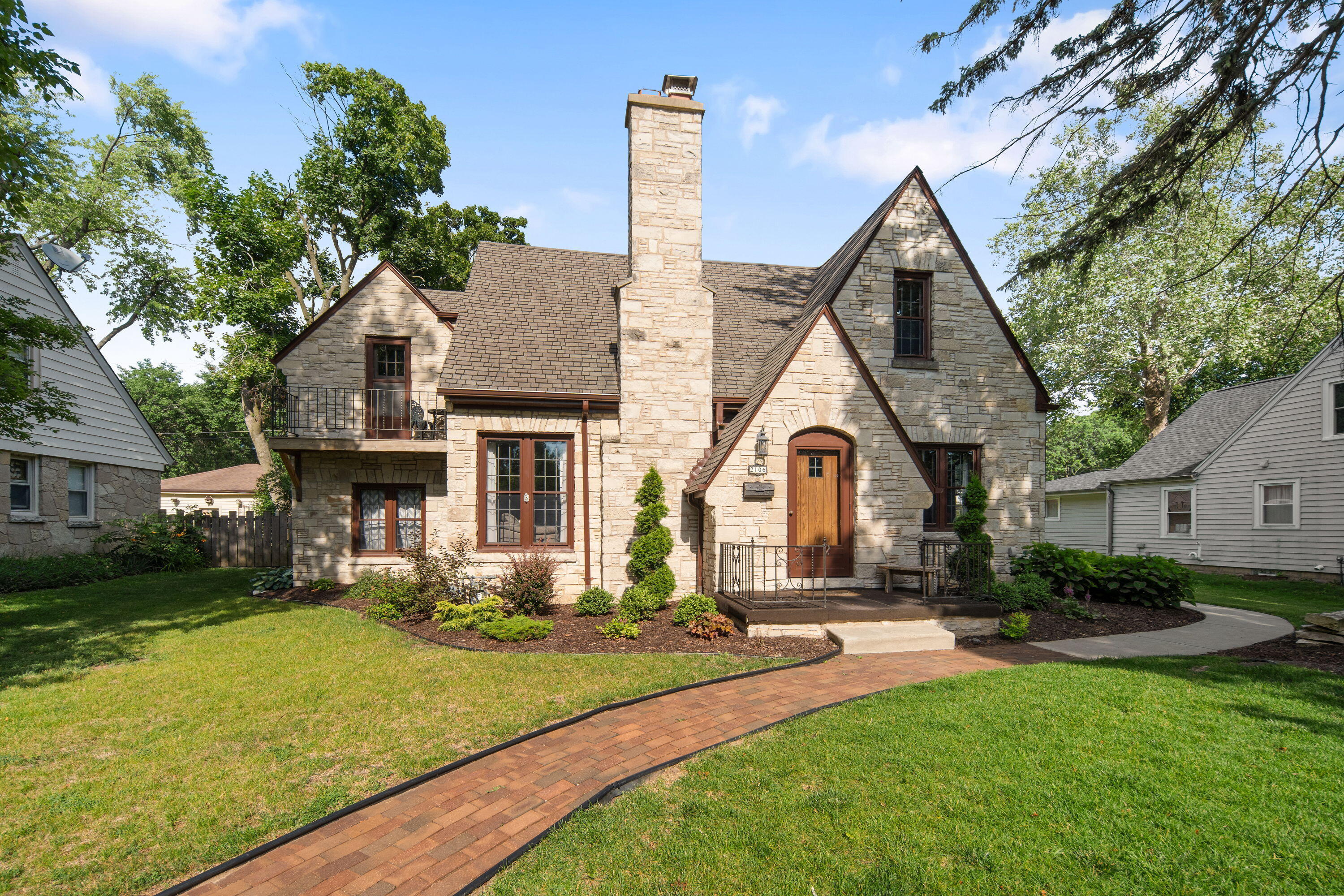 Property Photo: 2106 S 106th St WI 53227