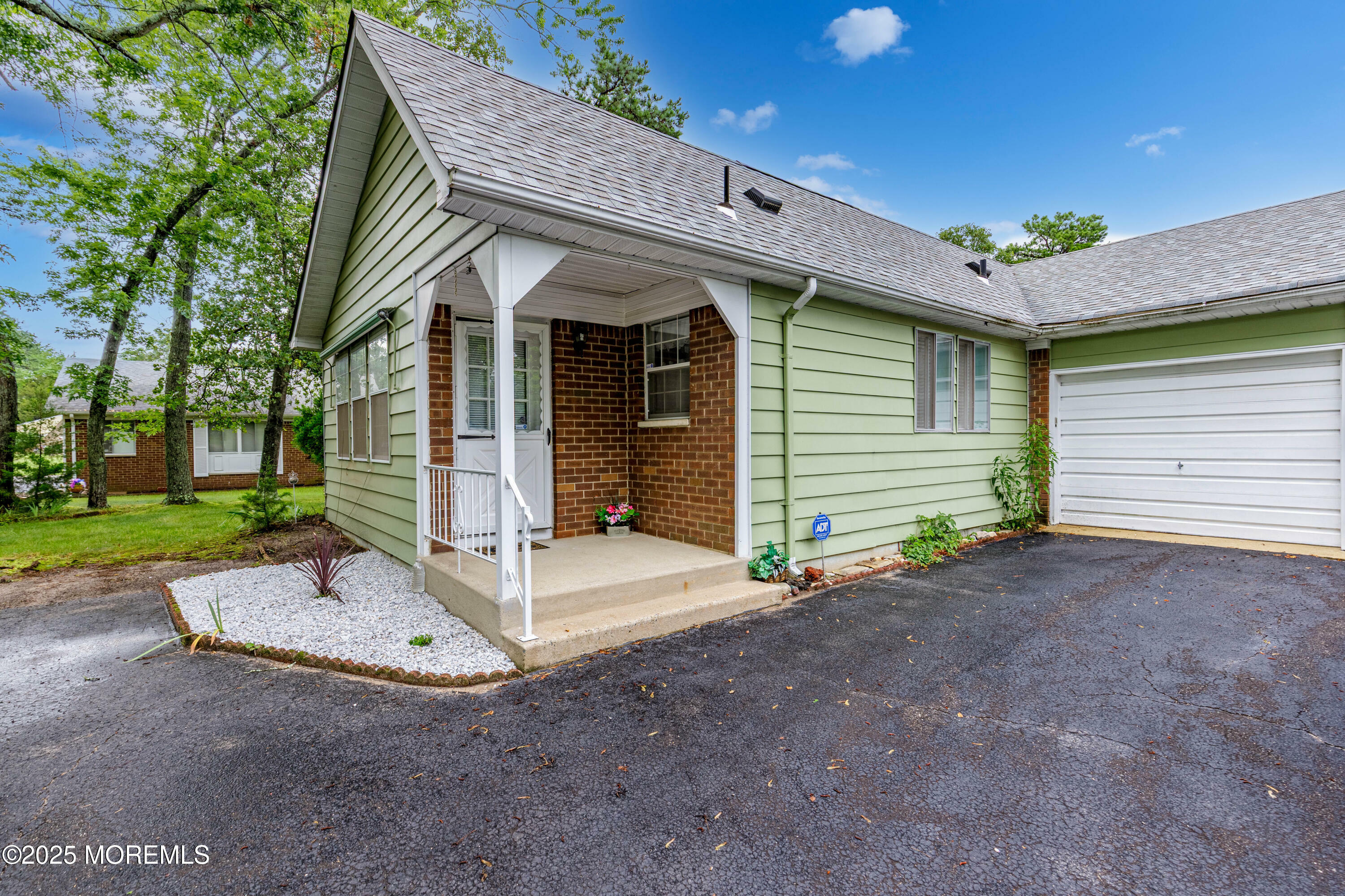 Property Photo:  7 Lexington Drive D  NJ 08759 