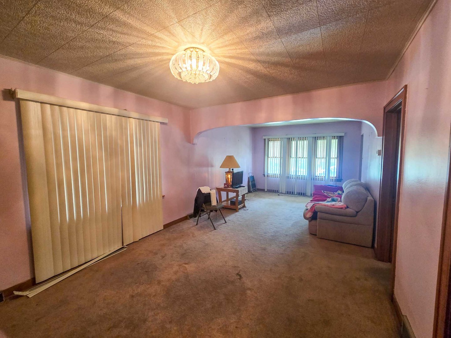 Property Photo: 4241 N Ozark Avenue IL 60706