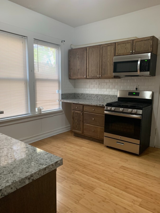 Property Photo: 3255 N Kenneth Avenue IL 60641