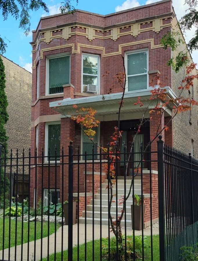 Property Photo: 4445 W Altgeld Street 1 IL 60639