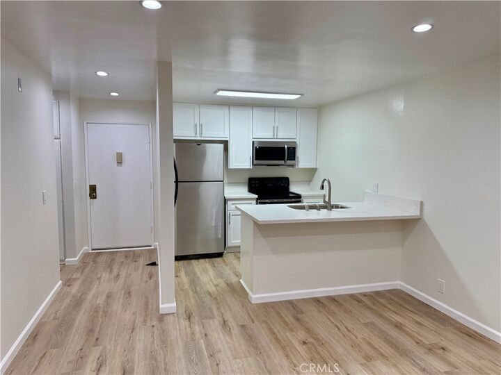 Property Photo: 5850 Benner St 103 CA 90042