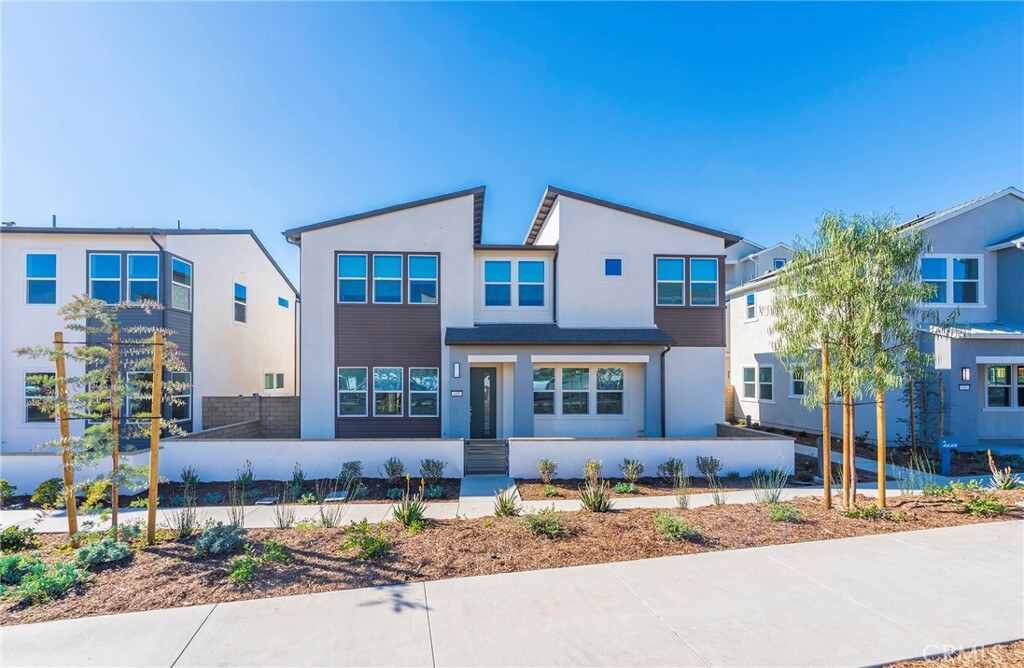Property Photo:  412 Flycatcher  CA 92618 