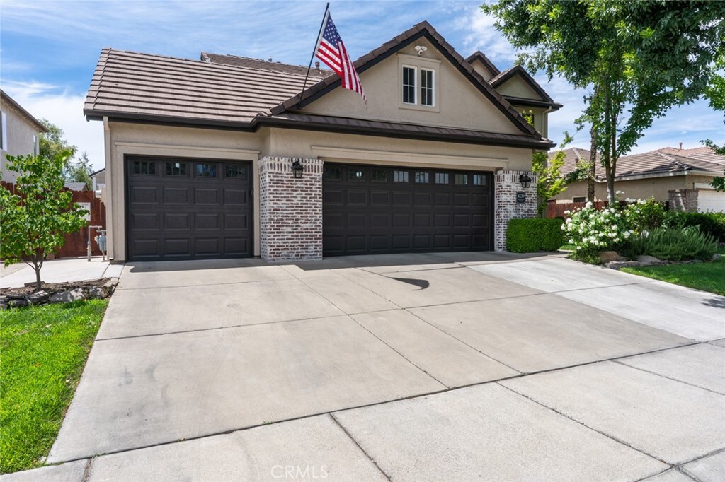 Property Photo:  4139 Sunshine Court  CA 95340 