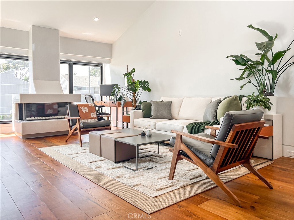Property Photo: 200 Paris Lane 315 CA 92663