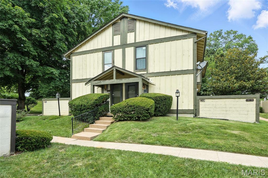 Property Photo: 11177 Whispering Oaks Drive MO 63136