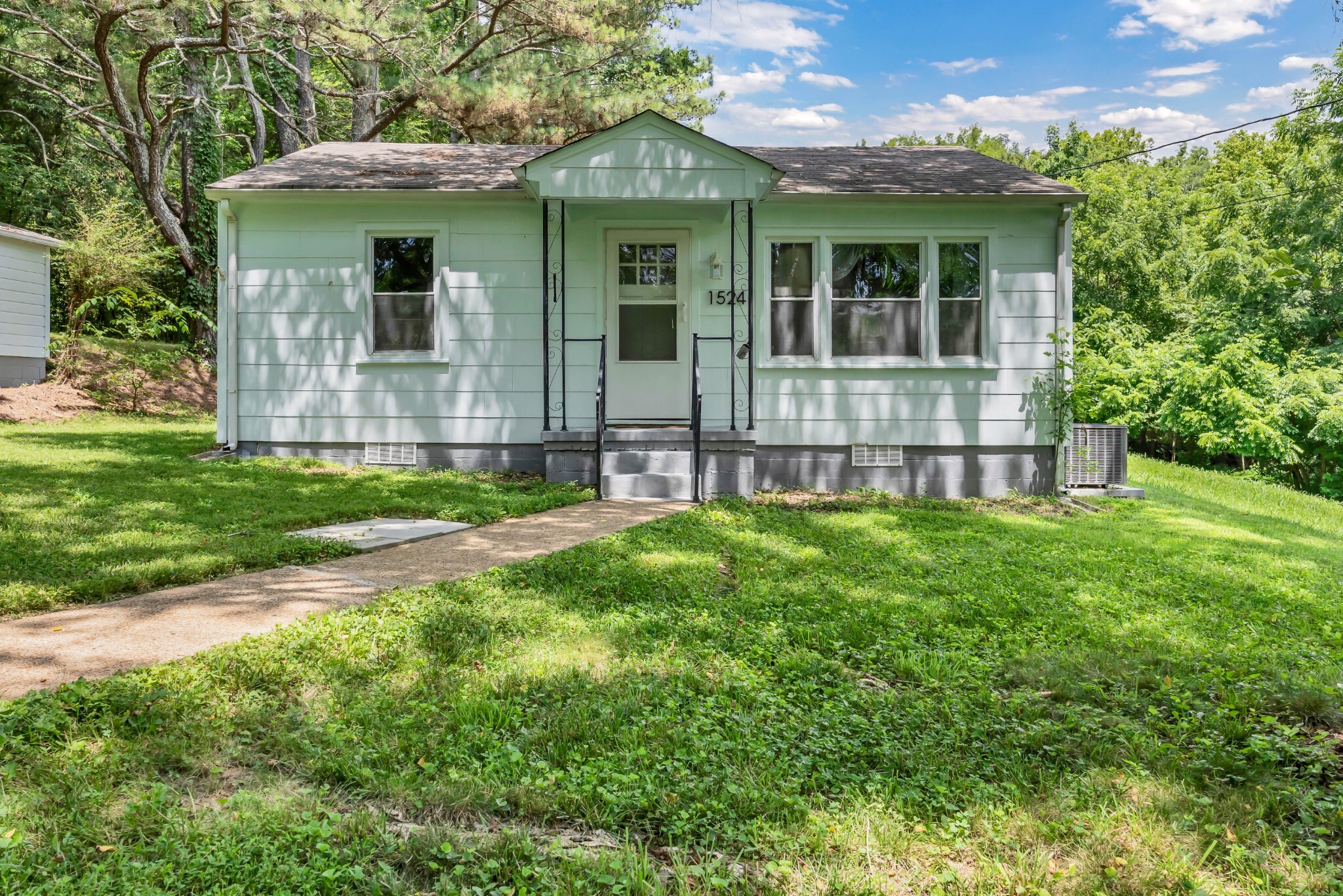 Property Photo:  1524 River Rd  TN 37040 