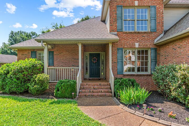 Property Photo: 2415 Franklin Ln TN 37130