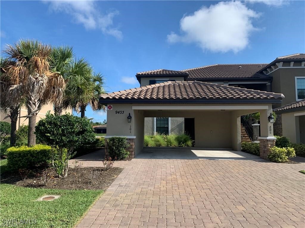 Property Photo: 9433 Benvenuto Court 101 FL 34119
