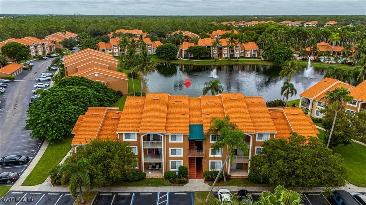 Property Photo: 1205 Wildwood Lakes Blvd 206 FL 34104