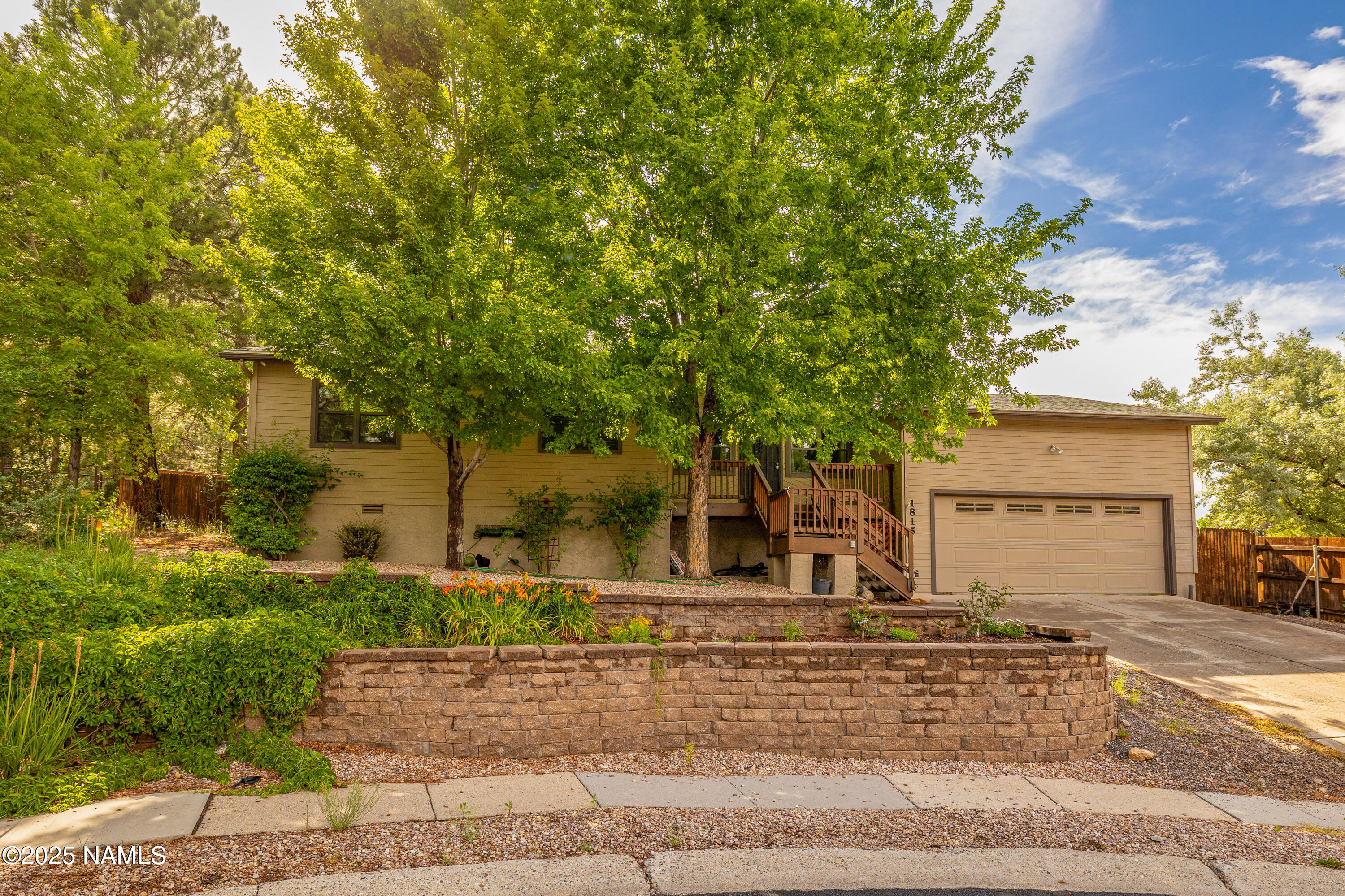 Property Photo: 1815 Hornet Way AZ 86004