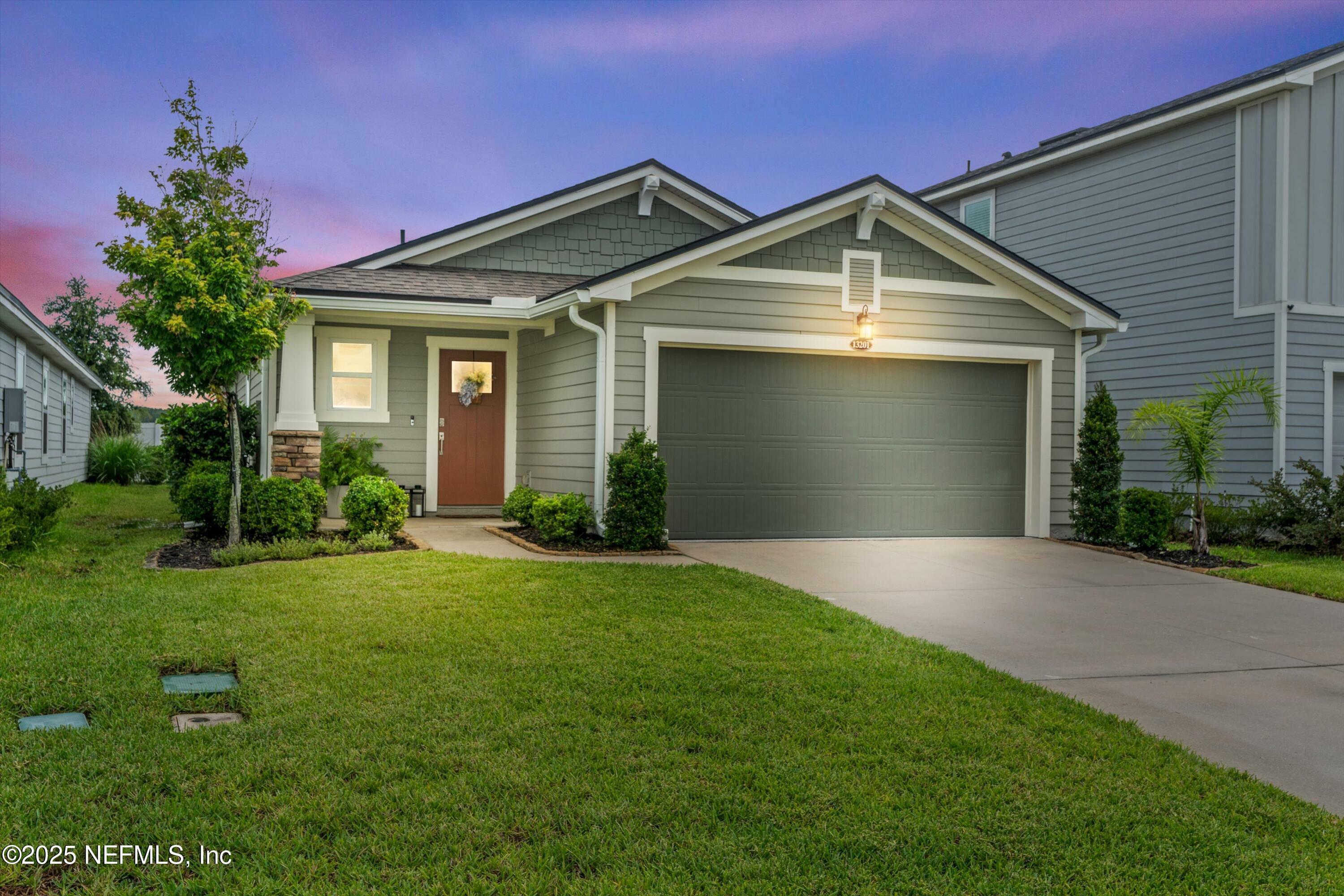 Property Photo: 13201 Holsinger Boulevard FL 32256