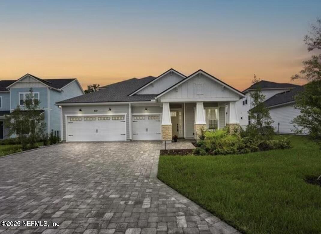 Property Photo: 114 Loosestrife Way FL 32095