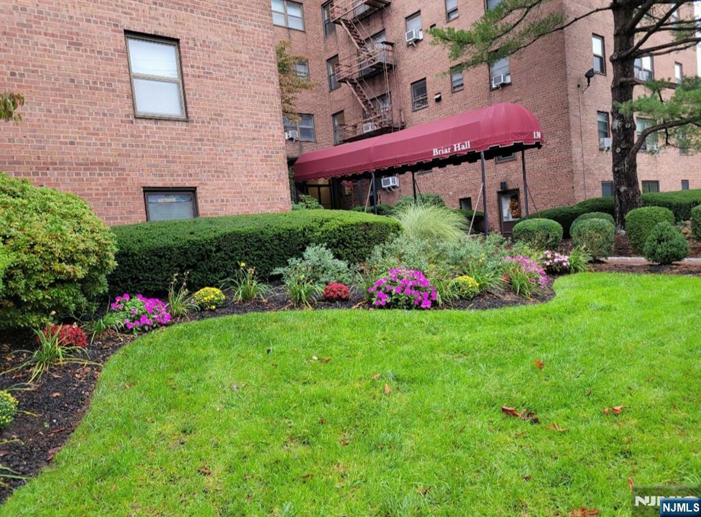Property Photo: 130 Orient Way 3B NJ 07070