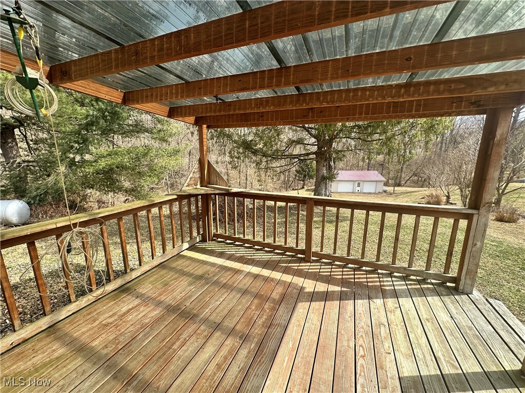 Property Photo: 8752 N Rokeby NW OH 43756