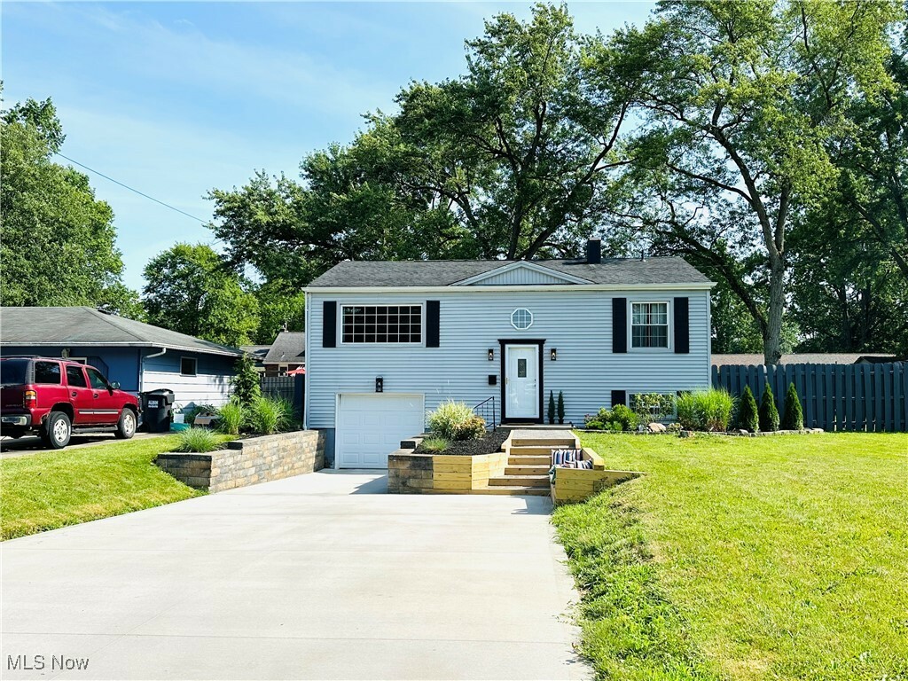Property Photo: 4235 Patricia Avenue OH 44511