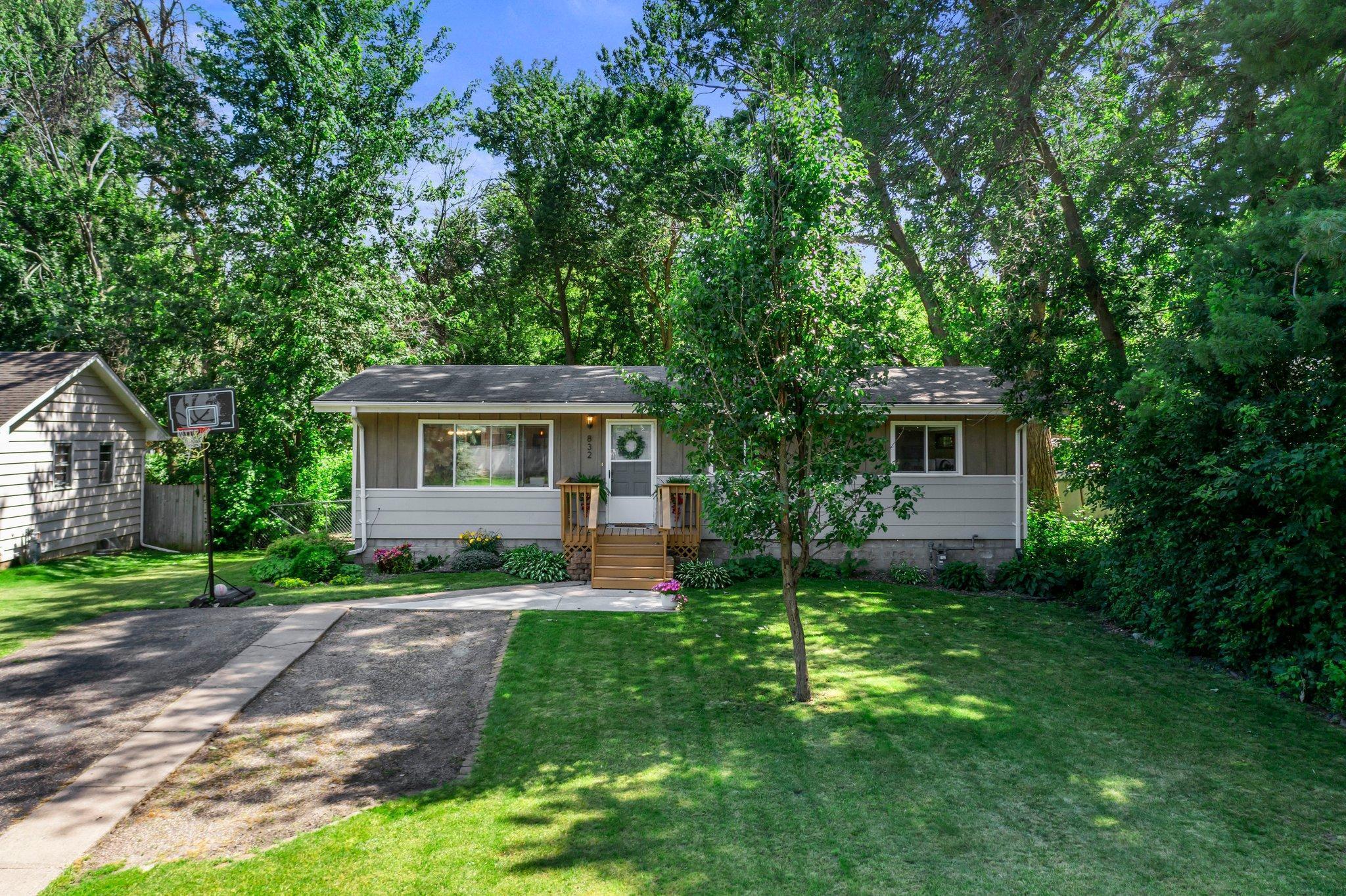 Property Photo: 832 10th Avenue SE MN 55025
