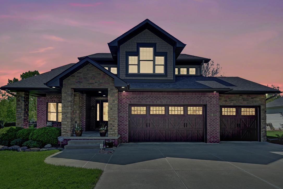 Property Photo: 6725 S Ridge Drive NE 68512