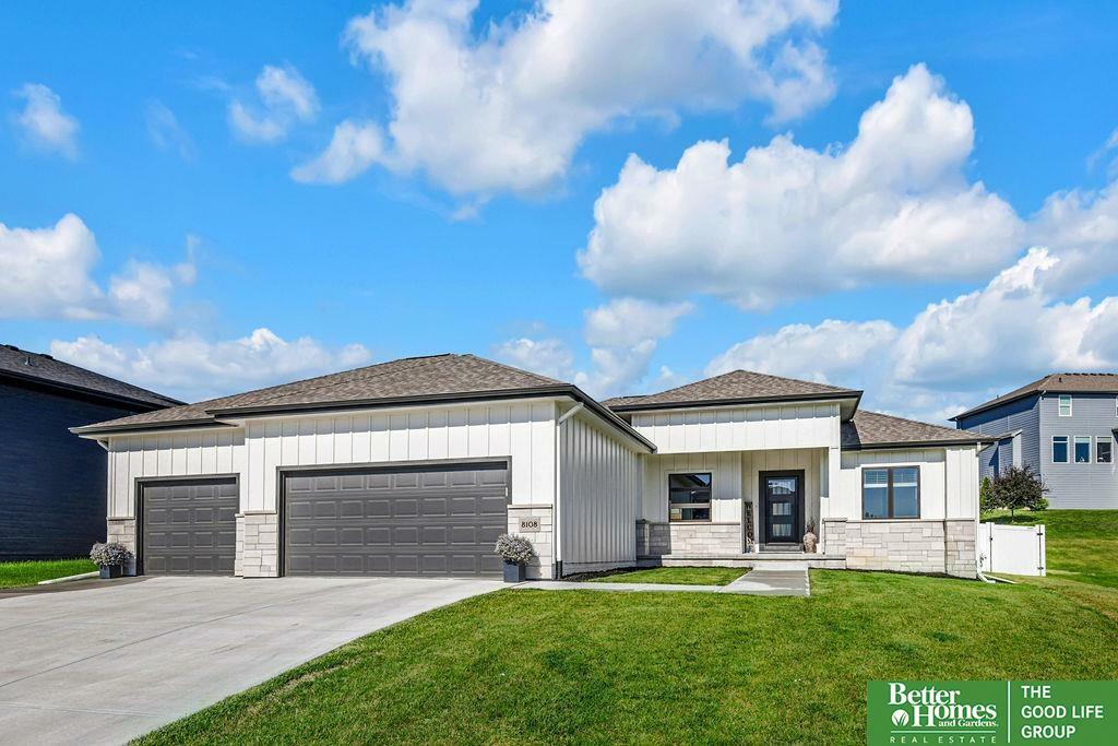 Property Photo: 8108 S 184 Terrace NE 68136