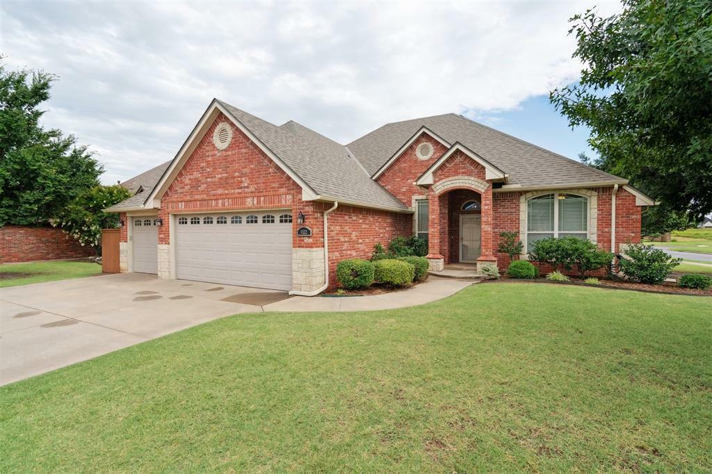 Property Photo: 6112 NW 152nd Street OK 73013