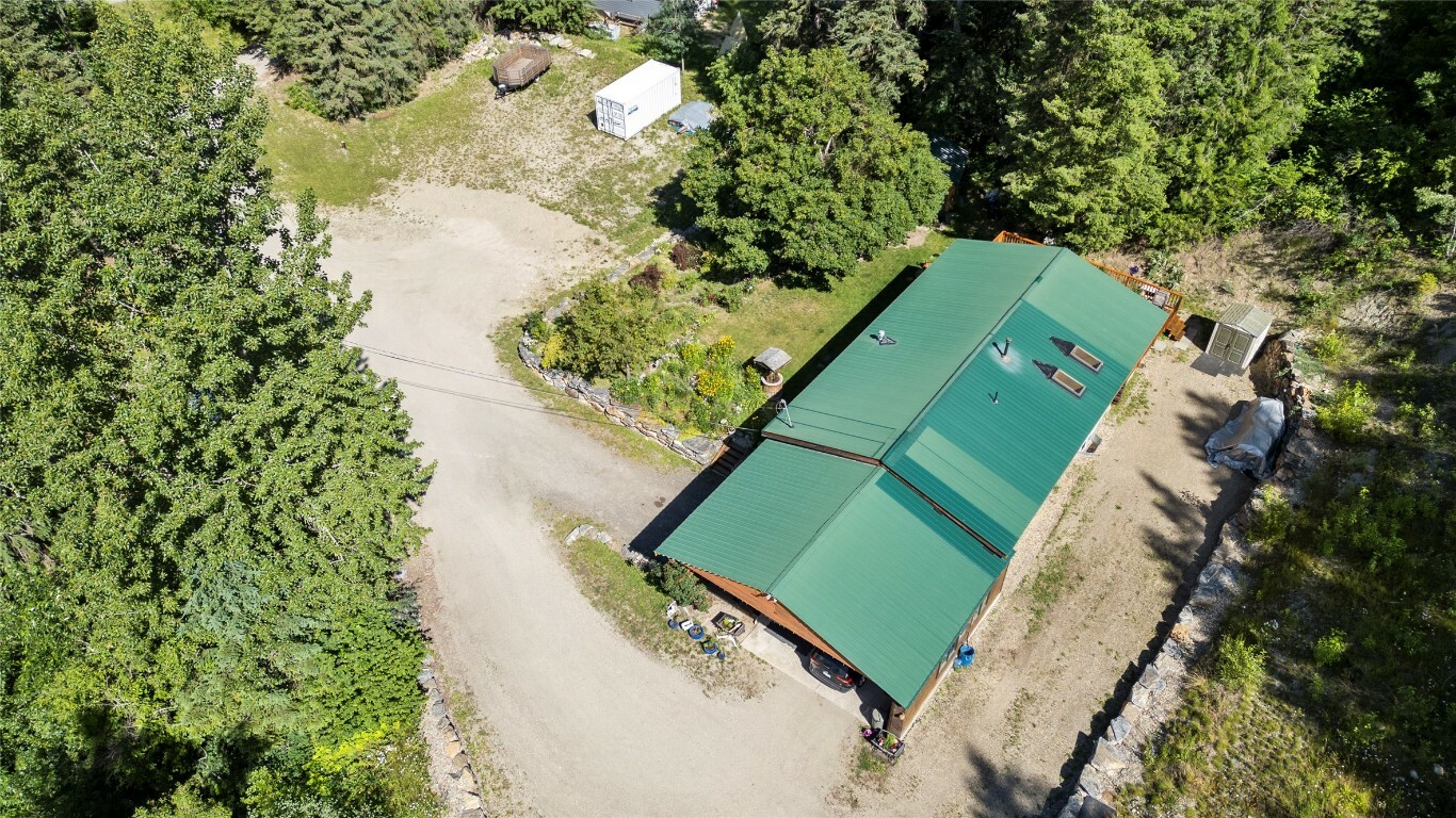 Property Photo: 6859 Ranchero Drive E BC V1E 2Y5