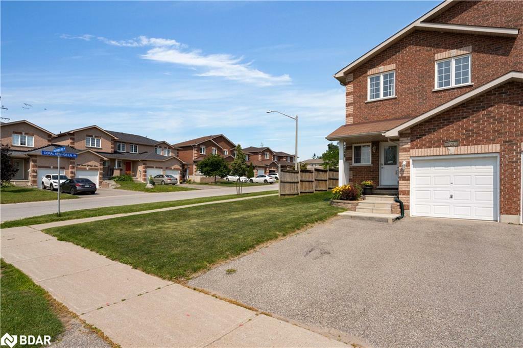 Property Photo: 105 Southwinds Crescent ON L4R 0A1