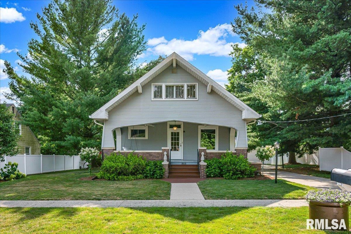 213 S Hanover Street  Metamora IL 61548 photo