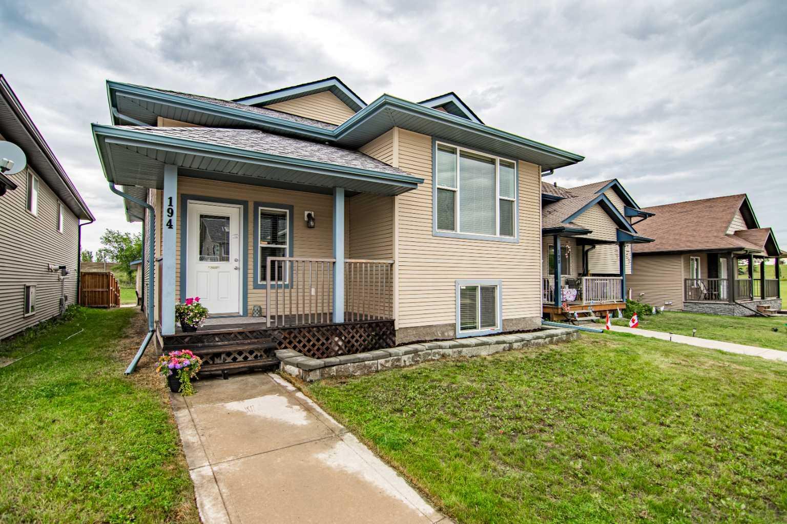 Property Photo: 194 Jaspar Crescent AB T4P 0G9