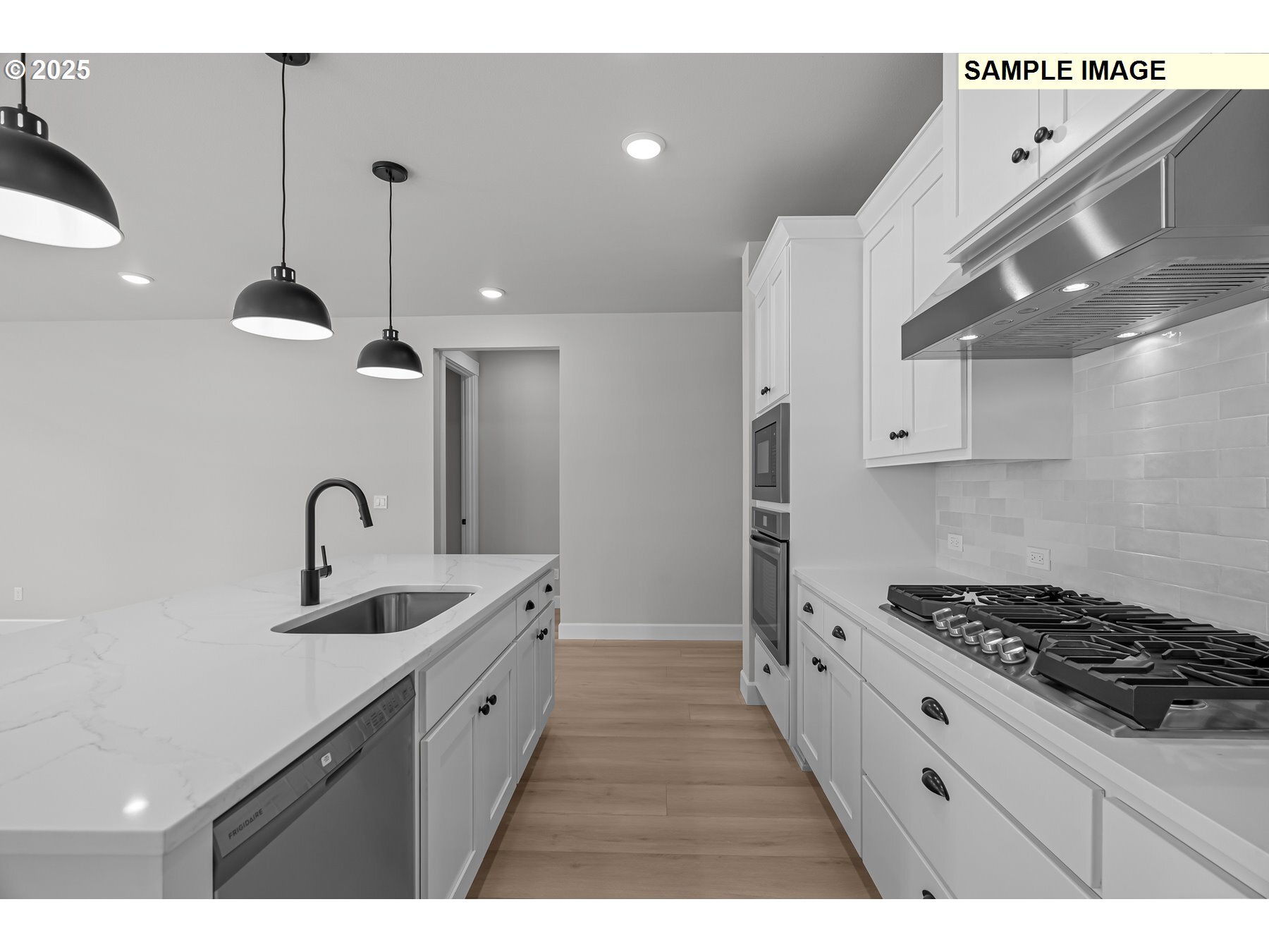 Property Photo: 16437 SW Cambridge Ln OR 97224