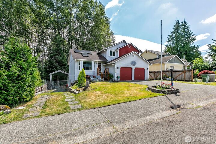 Property Photo:  25128  168th Place SE  WA 98042 