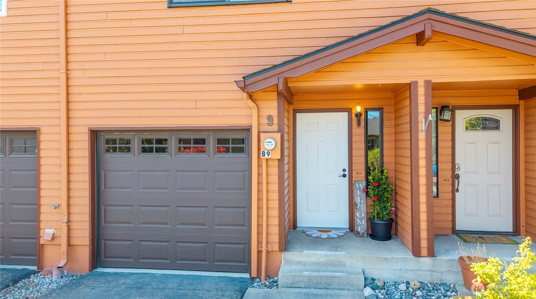 Property Photo: 690 NW Atalanta Way B9 WA 98277