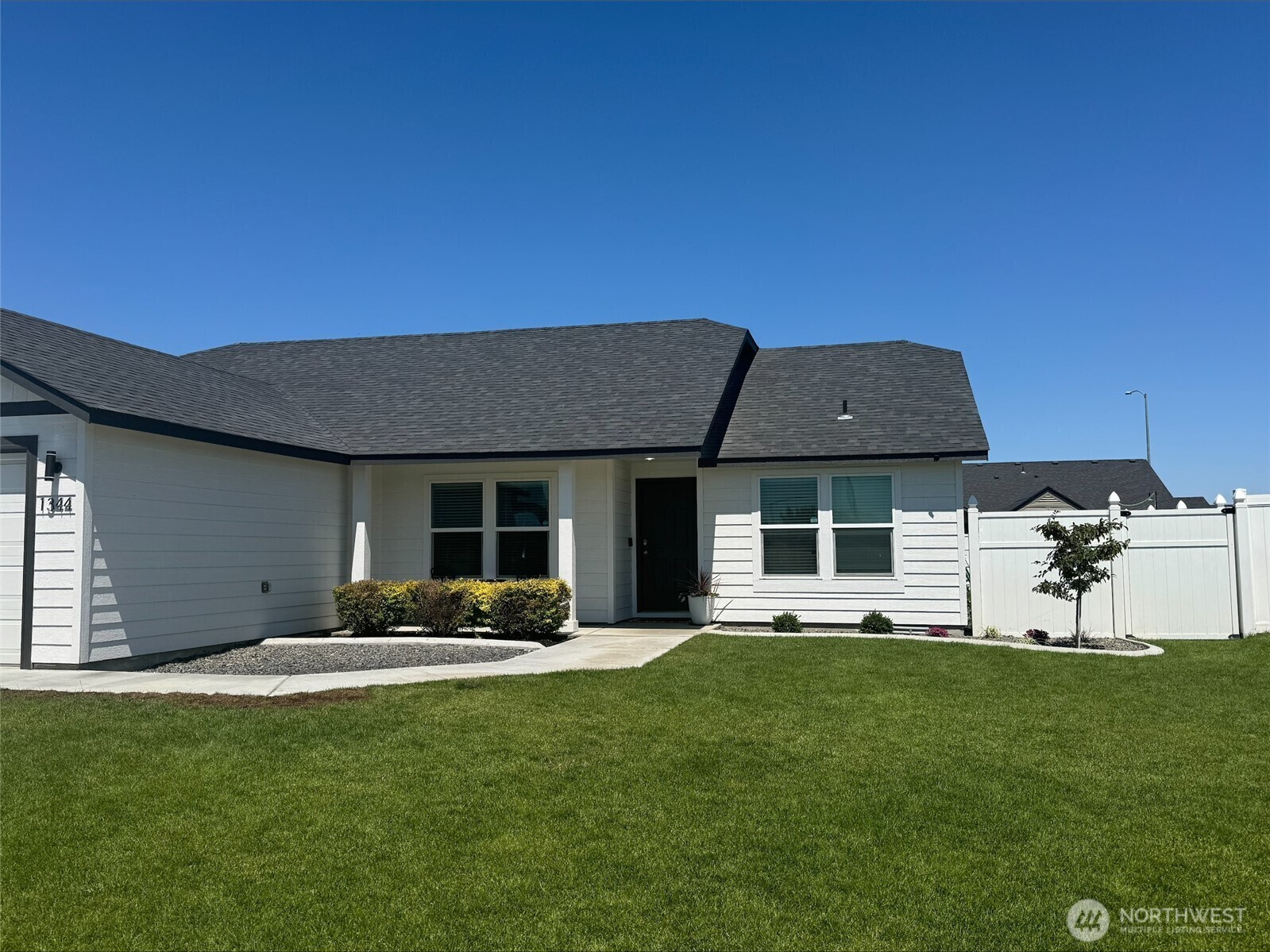 Property Photo:  1344 E Deborah Street  WA 98837 