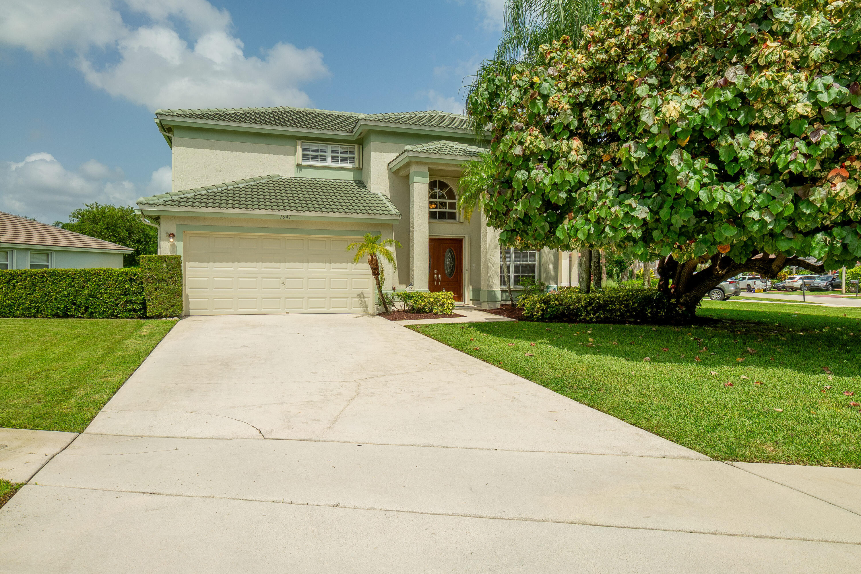 1641 S Club Drive  Wellington FL 33414 photo