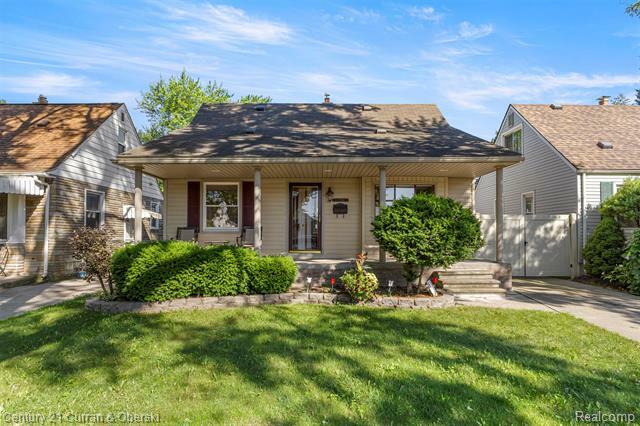 Property Photo: 17729 Harman Street MI 48122