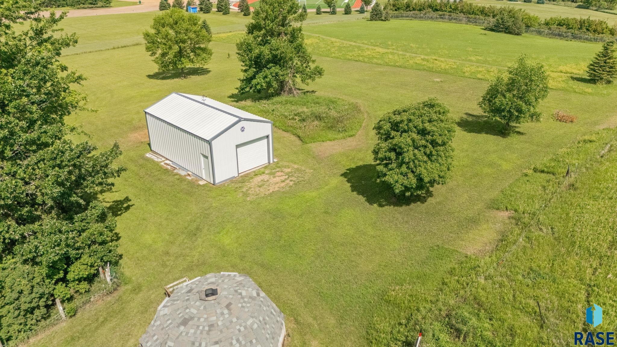 Property Photo: 924 Dows St SD 57030
