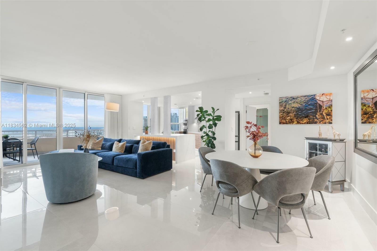 848 Brickell Key Dr 2705  Miami FL 33131 photo