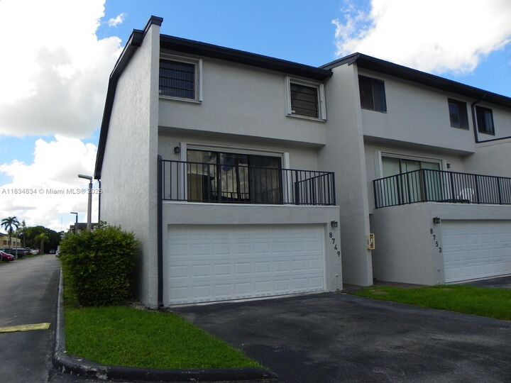 8749 SW 154th Cir Pl 4G  Miami FL 33193 photo
