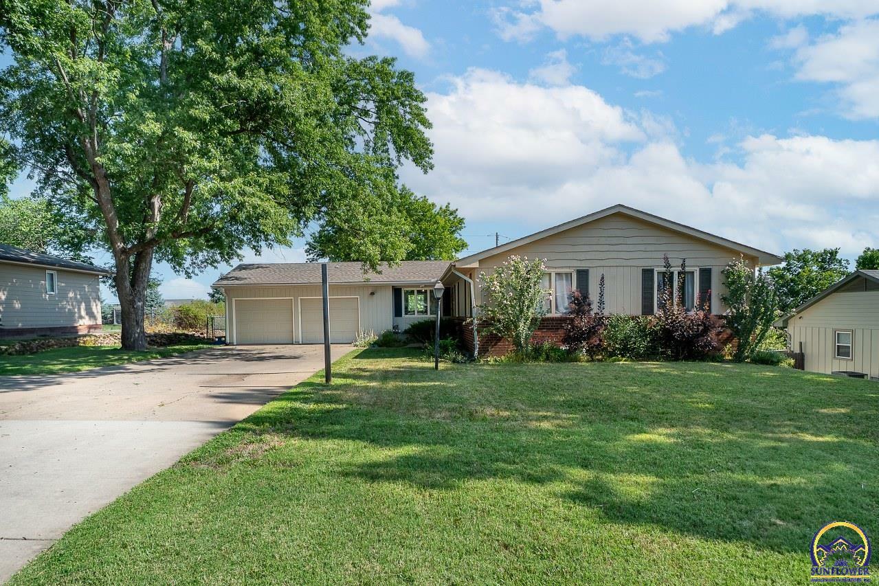 Property Photo: 6300 SW 21st Ter KS 66614