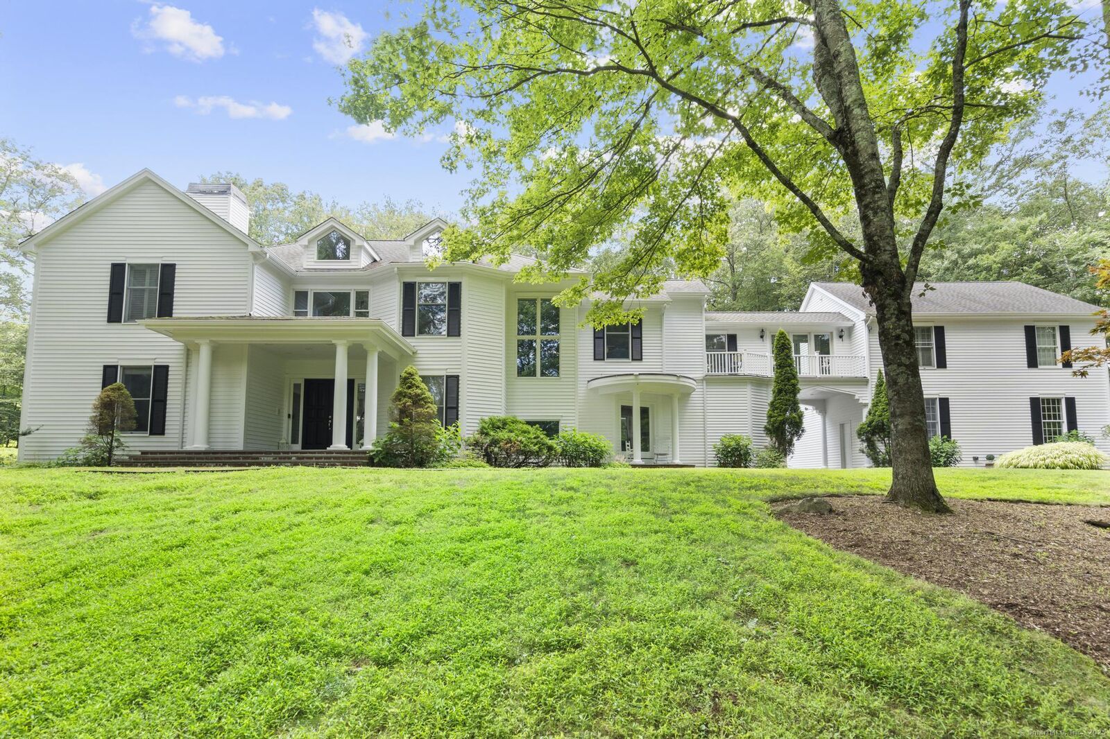 Property Photo:  101 Brambley Hedge Circle  CT 06824 