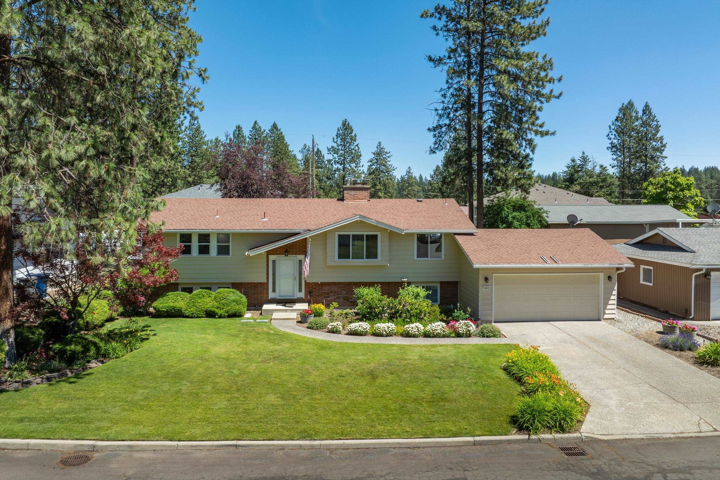 Property Photo: 11912 N Atlantic St WA 99218