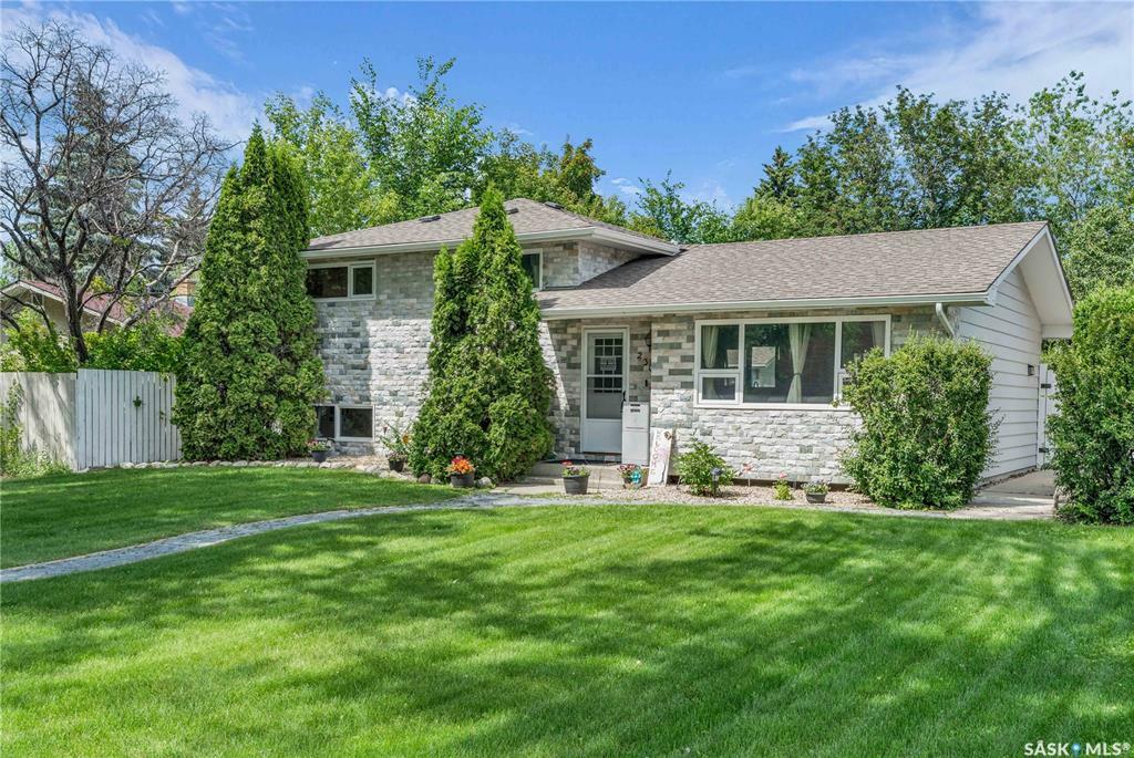 Property Photo: 2305 Taylor Street E SK S7H 1W8